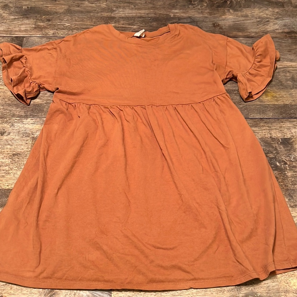 Medium light brown/burnt orange dress
